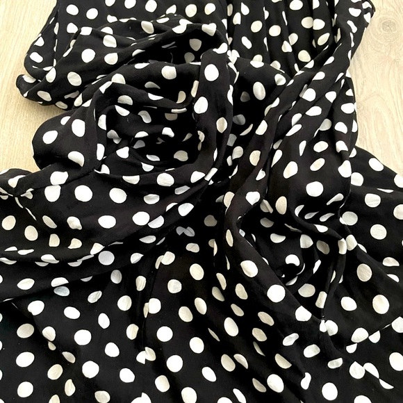 Black and White Polkadot Long Maxi Dress with Pockets Super Light and Flowy - Picture 6 of 12